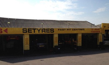 Setyres Lancing West Sussex offer tyres, servicing, brakes, air conditioning, shocks, exhausts, batteries, major repairs, diagnostics and tracking