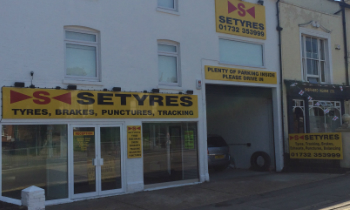 Setyres Tonbridge Kent  offer tyres, servicing, brakes, air conditioning, shocks, exhausts, batteries, major repairs, diagnostics and tracking