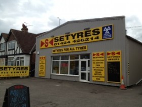 Setyres Hastings East Sussex offer tyres, servicing, brakes, air conditioning, shocks, exhausts, batteries, major repairs, diagnostics and tracking